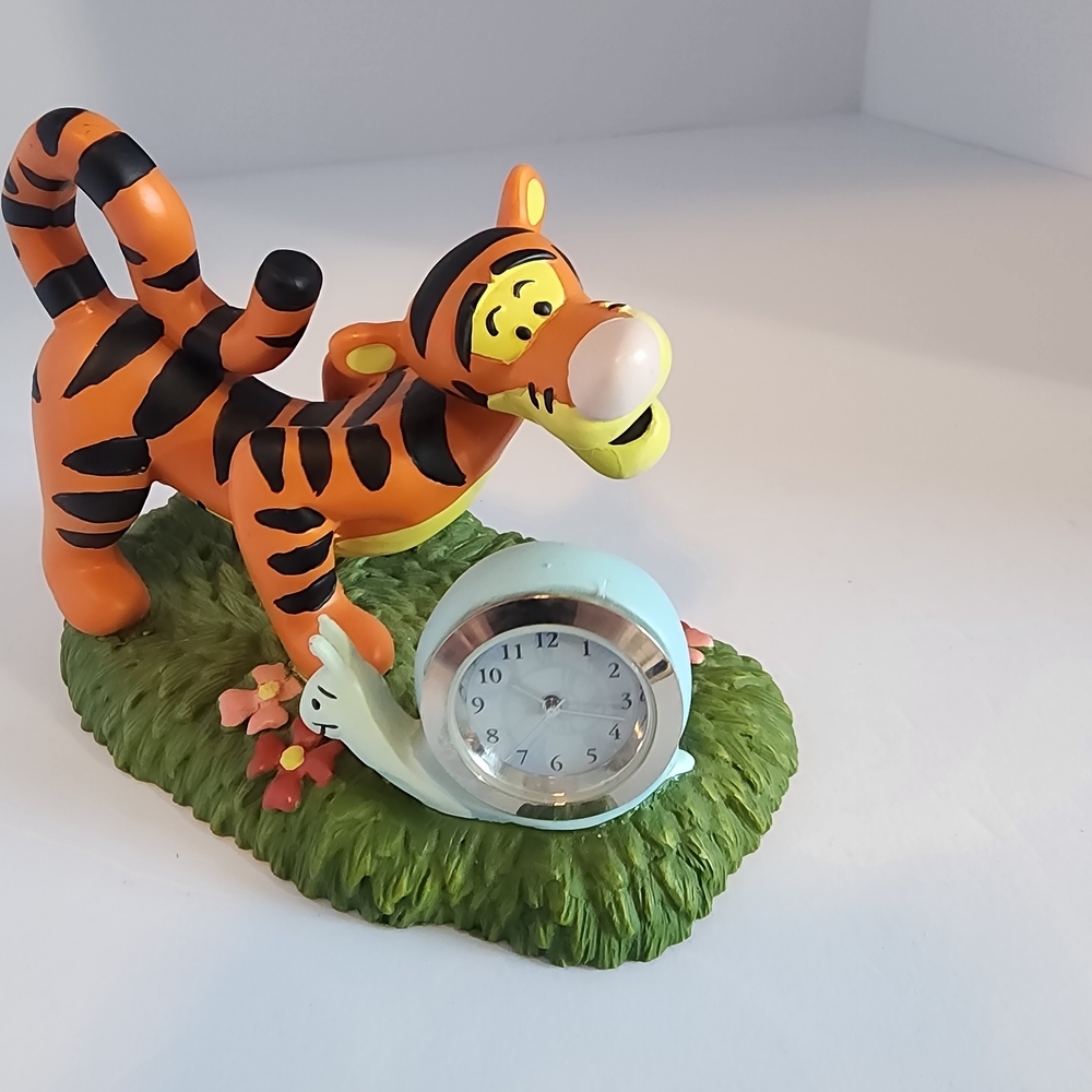 Disney Tigger Desk Clock - Picture 4 of 6